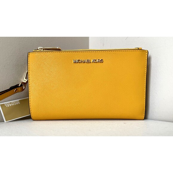 New Michael Kors Jet Set Travel Double Zip Wallet Leather Jasmine Yellow - Picture 1 of 5
